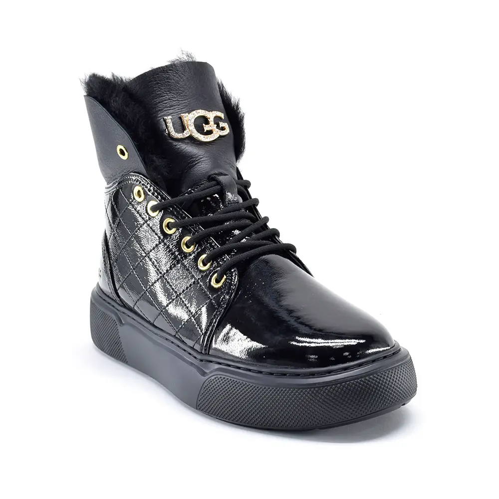 UGG Shanti — Black