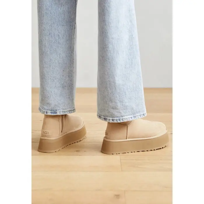 Classic Platform Dipper Boot — Sand