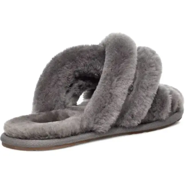 UGG Slippers Scuffita — Black