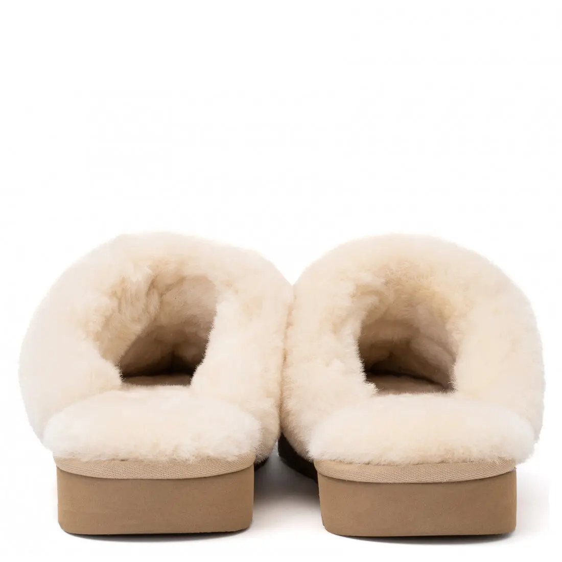 UGG Slippers Scuffette — Sand