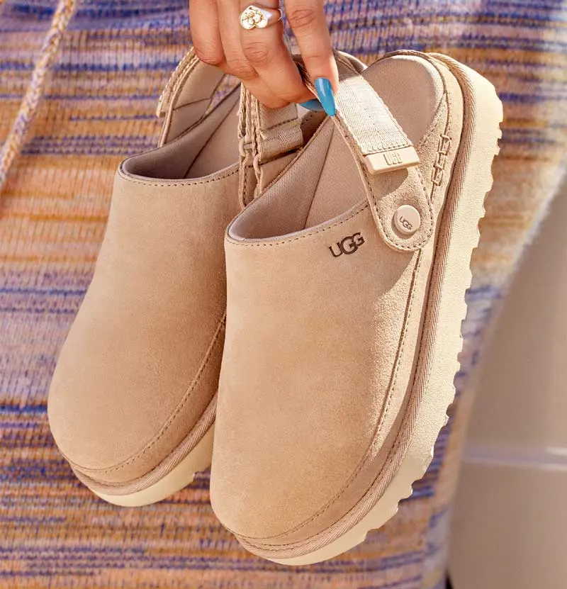 UGG Goldenstar Clog — Sand