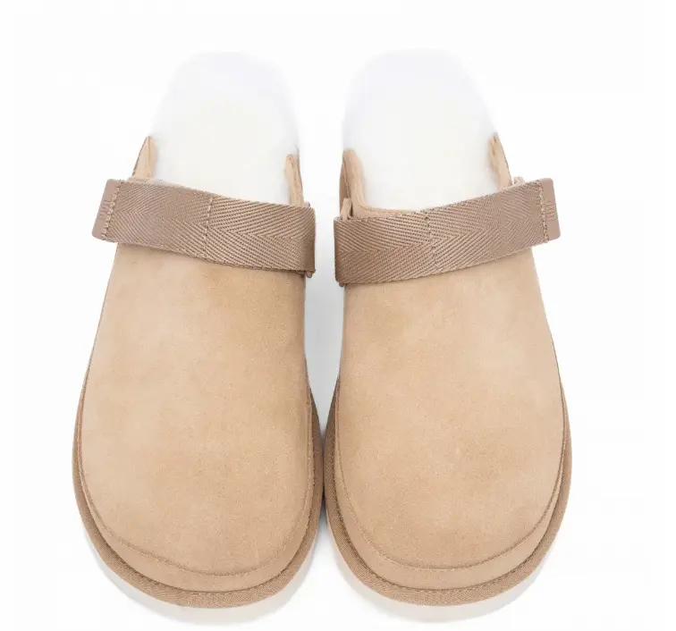 UGG Goldenstar Clog — Sand