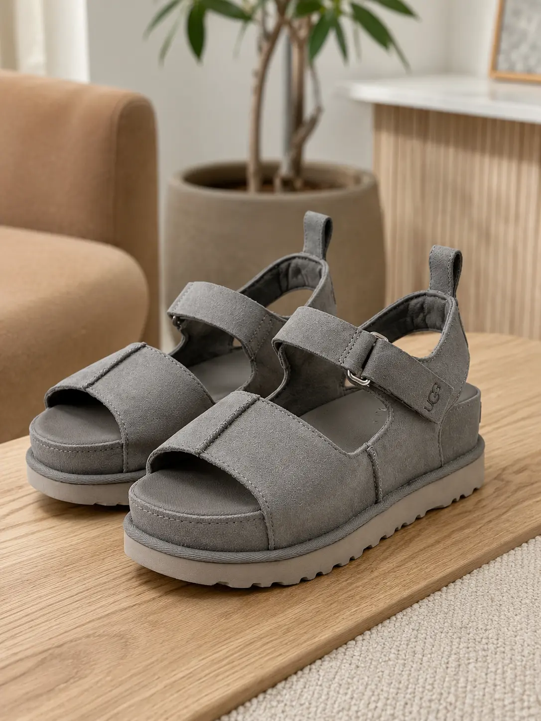 UGG Goldenstar Hi — Smoke